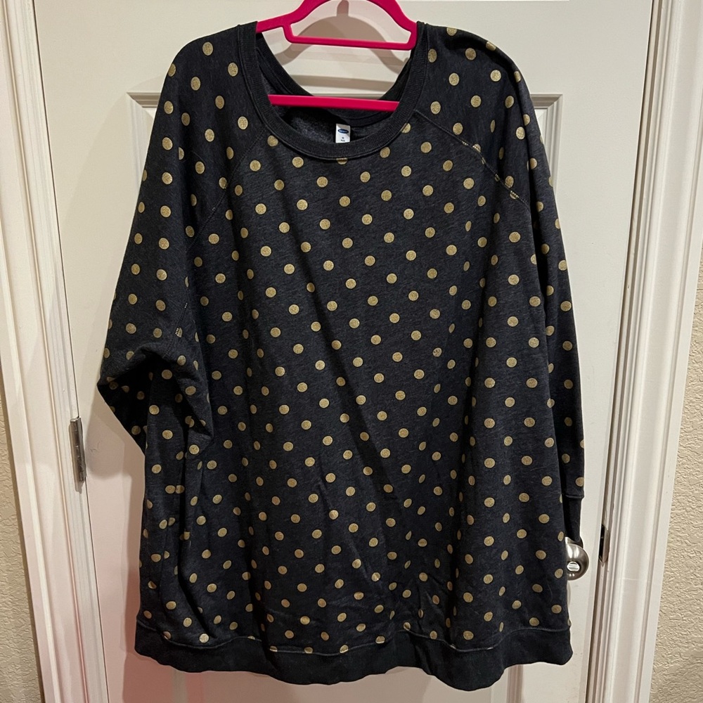 Polka dot sweatshirt